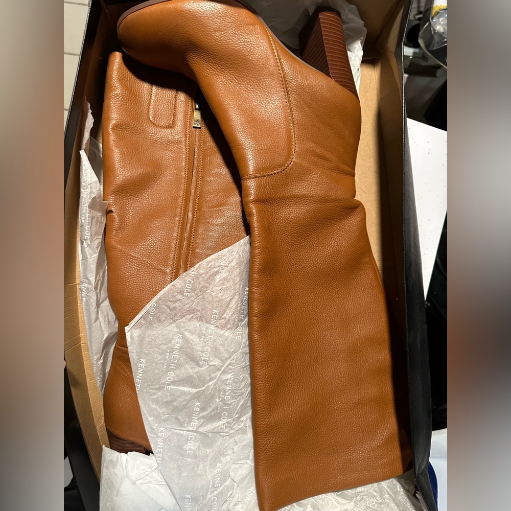 Kenneth Cole tan boots